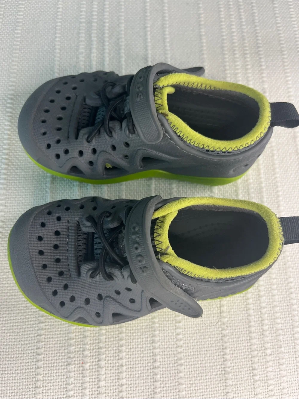 CROCS Kids baby size 7 Gray & Lime Water Swift WATER Expedition, water shoes